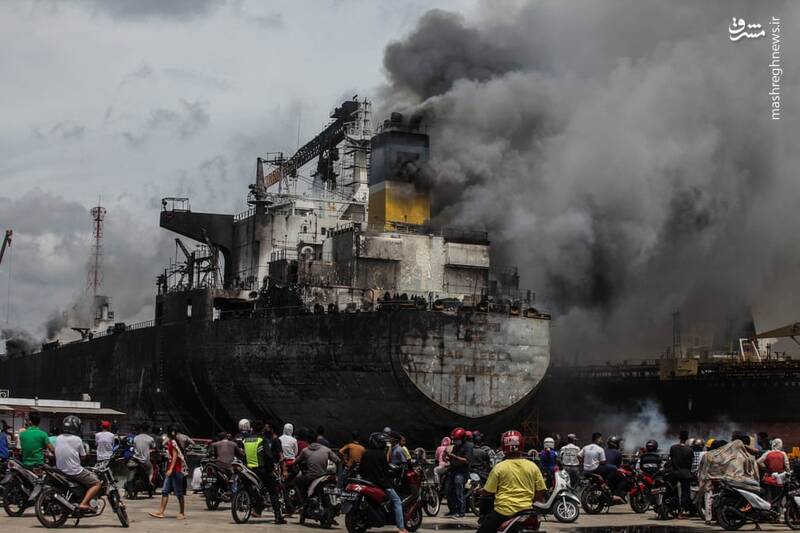 Twenty-Two Injured in Indonesian Oil Tanker Fire