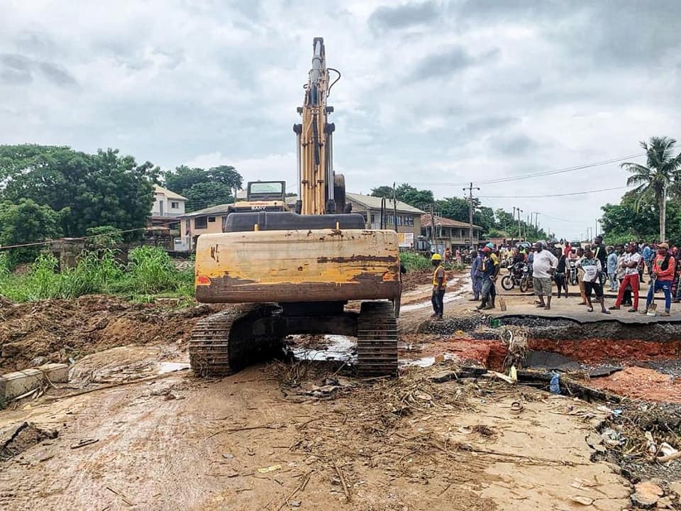 Men At Work At The Panseke-Adigbe Road Project | AutoReportNG.com