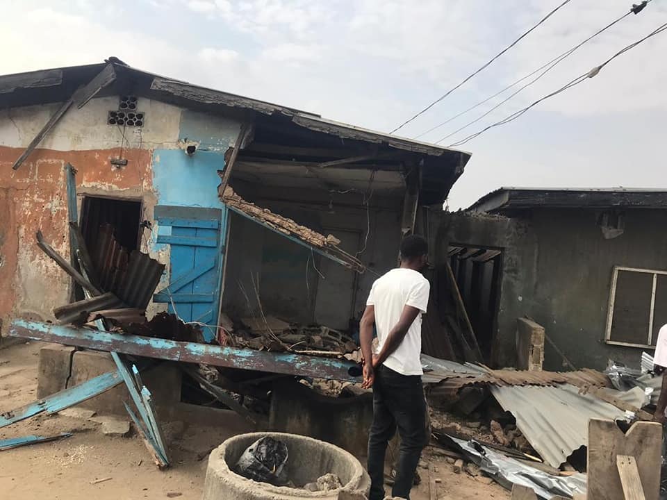 LASEMA averts Owode Onirin tragedy as articulated truck crashed into residential building