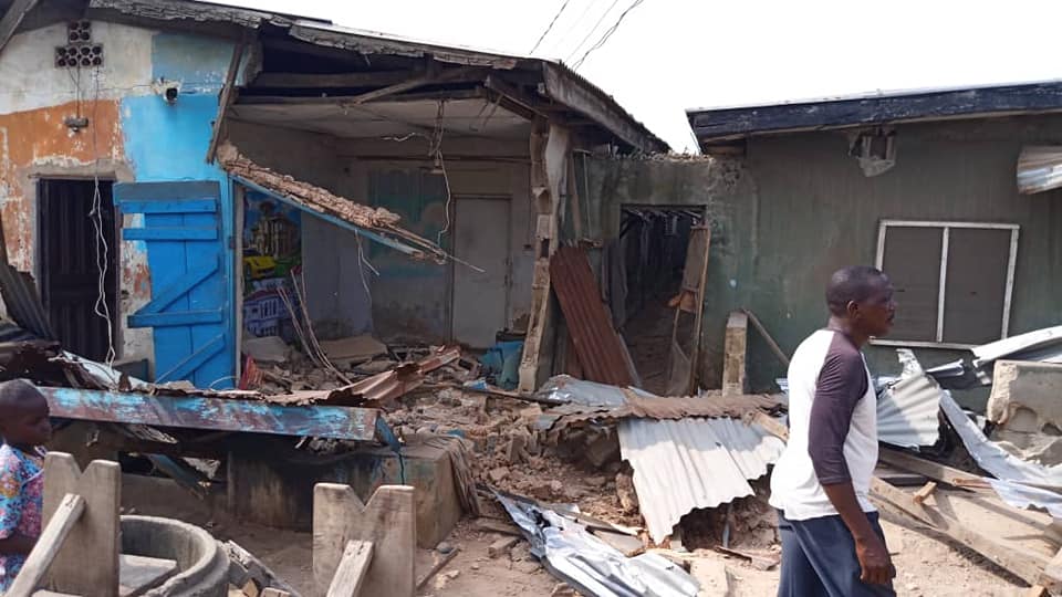 LASEMA averts Owode Onirin tragedy as articulated truck crashed into residential building