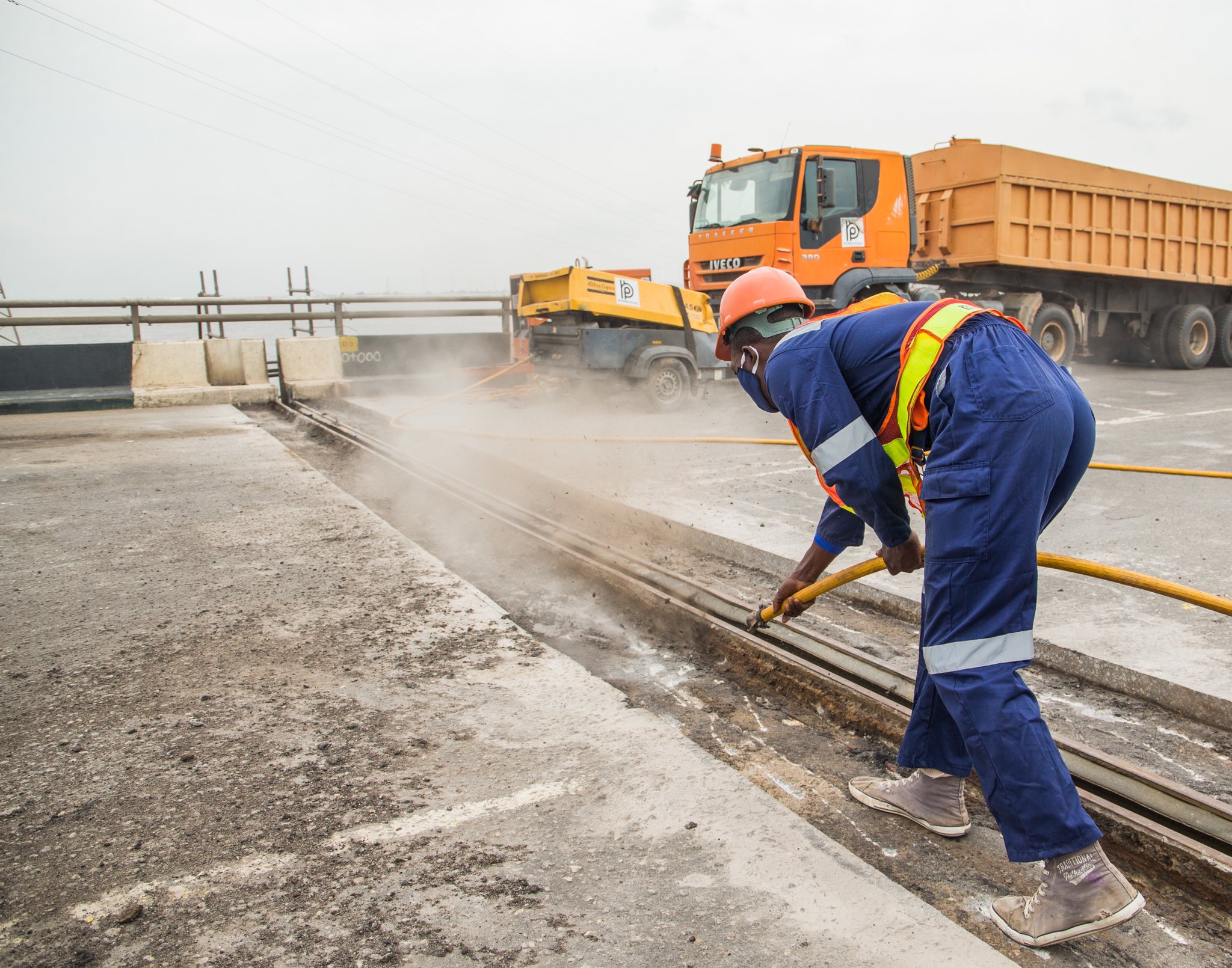 Joint Repair On Third Mainland Bridge | AutoReportNG.com