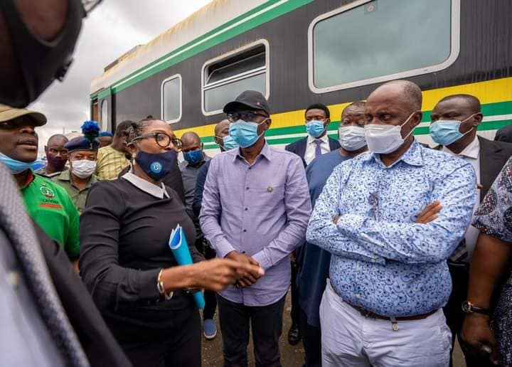 Sanwo-Olu, Amaechi Visit Scene Of Train Accident Involving Two Vehicles