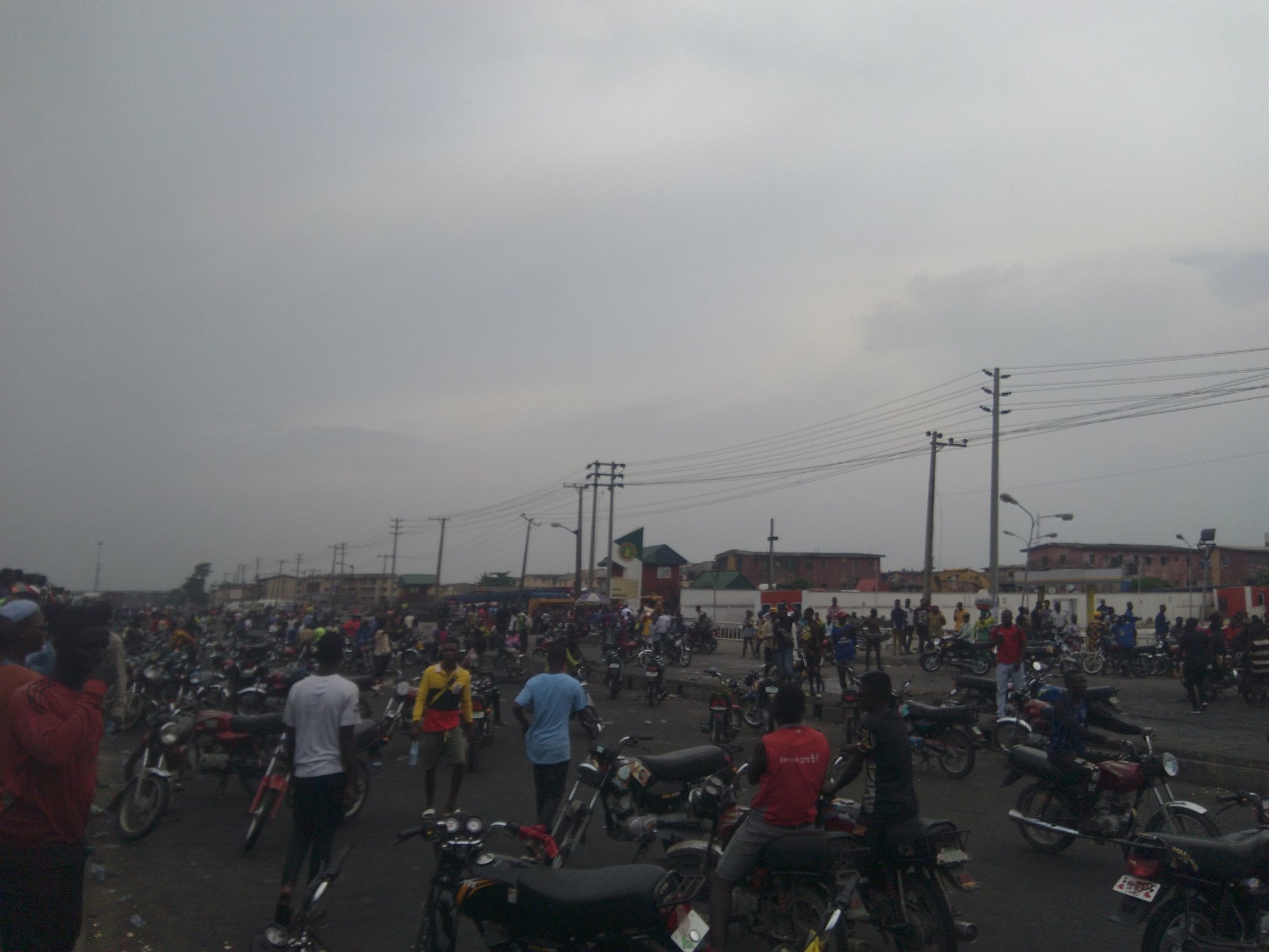 Okada Riders And Lagos Taskforce Officials Clash At Second Rainbow | AutoReportNG.com