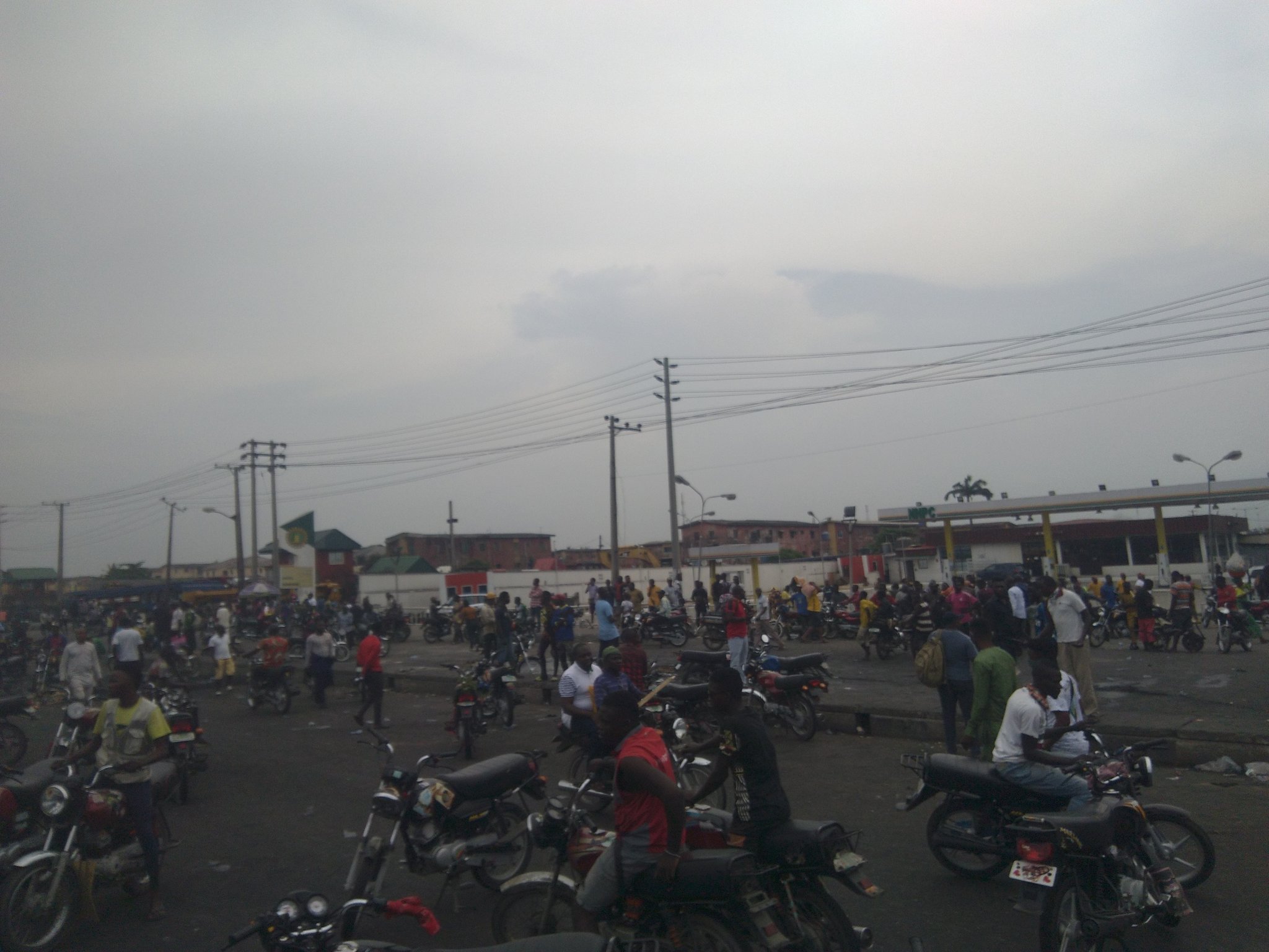 Okada Riders And Lagos Taskforce Officials Clash At Second Rainbow | AutoReportNG.com