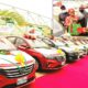 Sanwo-Olu Presenting The Cars To The Teachers