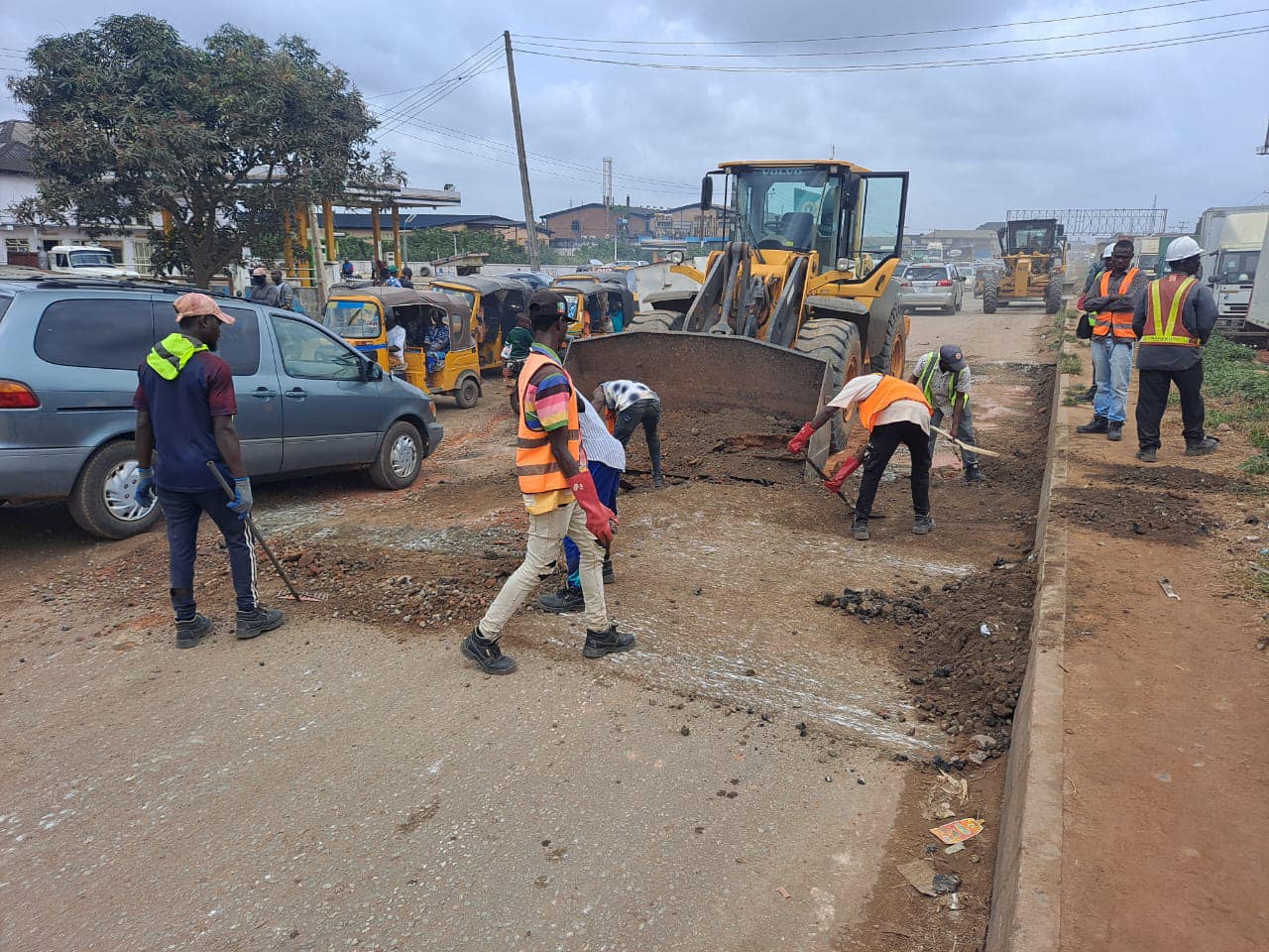 Dapo Abiodun Inspects Road Construction At The Lagos-Sango Ota-Abeokuta Road-2